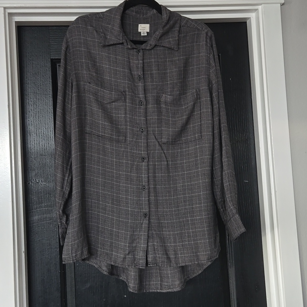 NWOT A New Day Black And Gray Plaid Button Down Tunic Top Size Medium